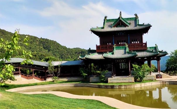 山西太原旅游景点：天龙山天龙寺