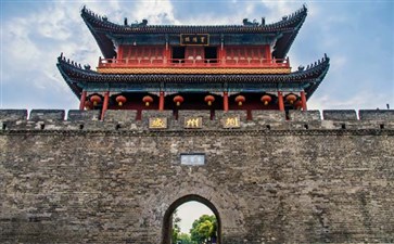 重庆三峡旅游景点：湖北荆州古城墙