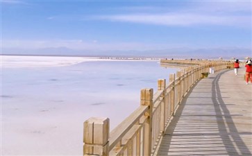 青海茶卡盐湖天空壹号景区