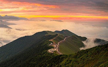 达瓦更扎云海日出