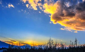 泸沽湖夕阳-重庆自驾游