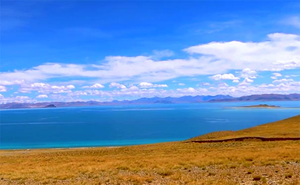 西藏旅游：阿里扎日南木措初夏