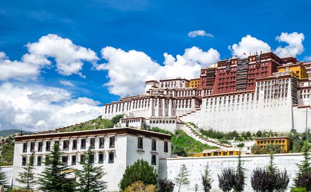 西藏自驾游线路推荐：布达拉宫