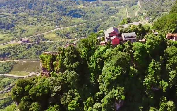 重庆旅游夏季避暑推荐：綦江古剑山