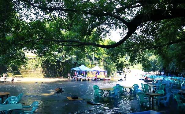 金刀峡旅游攻略：偏岩古镇黑水河滩