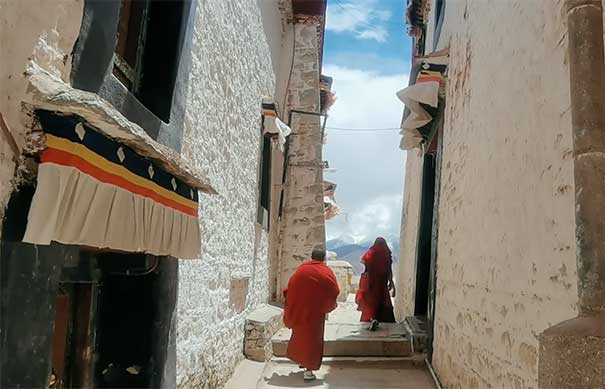 西藏旅游：拉萨哲蚌寺