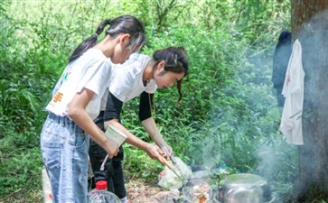 重庆夏令营：黄水森林公园探险营自制野炊