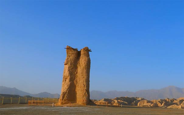 新疆旅游：克孜尔尕哈烽燧(土塔)