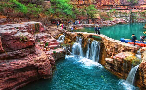 夏季河南旅游：云台山红石峡