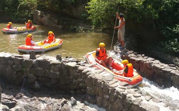 重庆漂流：万佛峡漂流