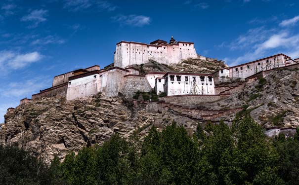 西藏旅游景点：江孜古堡
