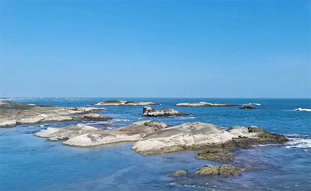 暑期海南旅游线路推荐：木兰湾海滨