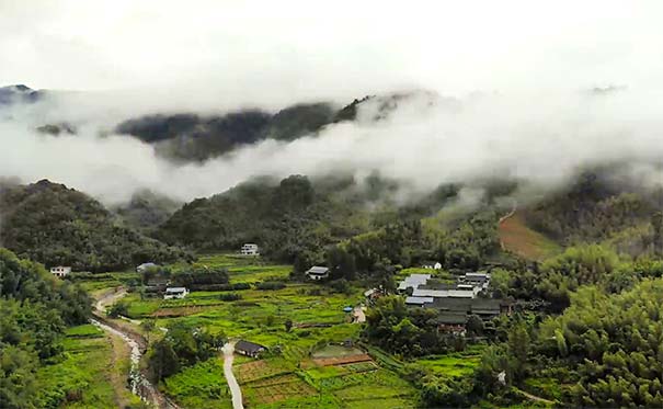 广西旅游九大避暑地推荐：灵川九屋黄梅山