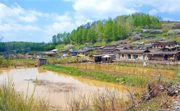 东北旅游：吉林长白山最后的木屋村落
