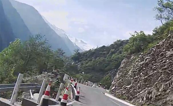 四姑娘山旅游：中国熊猫大道映秀到日隆景色