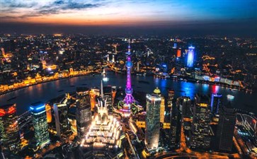 华东国学研学夏令营：上海环球金融中心94层观上海夜景