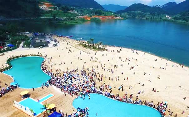 重庆周边旅游避暑地推荐：万盛板辽湖金沙滩