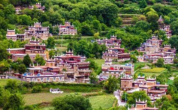 重庆自驾旅游：甲居藏寨