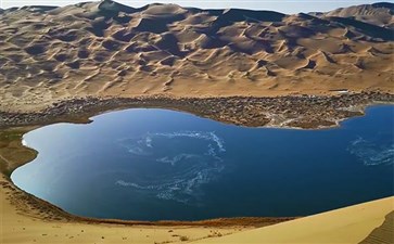 重庆自驾旅游：内蒙古巴丹吉林沙漠仙女峰顶