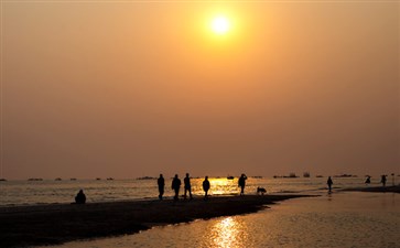 重庆自驾游：广西北海银滩落日