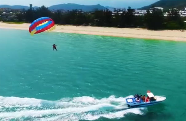 海南三亚旅游：亚龙湾水上活动