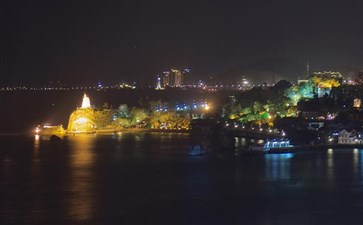 海上欣赏厦门鼓浪屿夜景