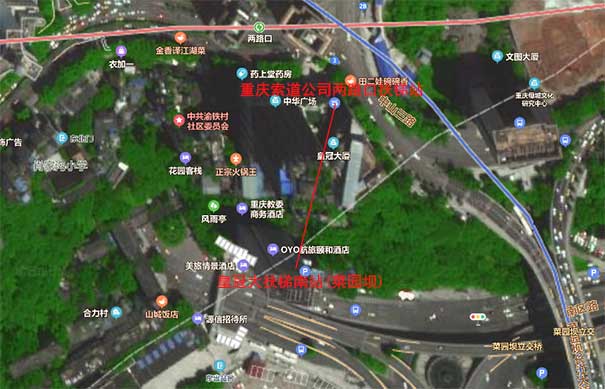 重庆旅游：皇冠大扶梯卫星地图