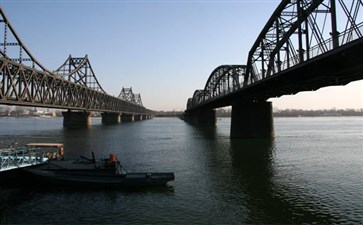 东北旅游：辽宁丹东鸭绿江大桥
