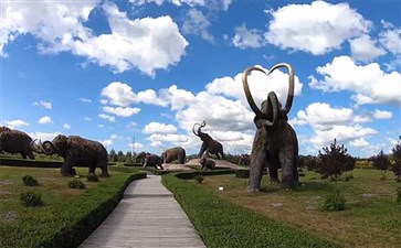 内蒙古旅游：呼伦贝尔草原猛犸象主题公园