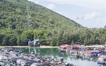 海南三亚旅游：南湾猴岛索道与疍家渔排