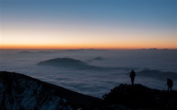 牛背山日出云海