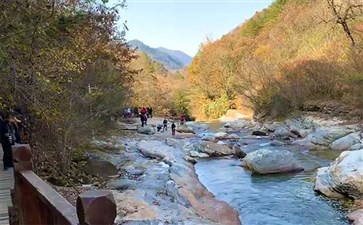 陕西秦岭黄柏塬大箭沟秋季景色