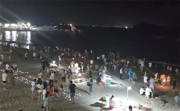 广东阳江市阳西月亮湾夜间海滩