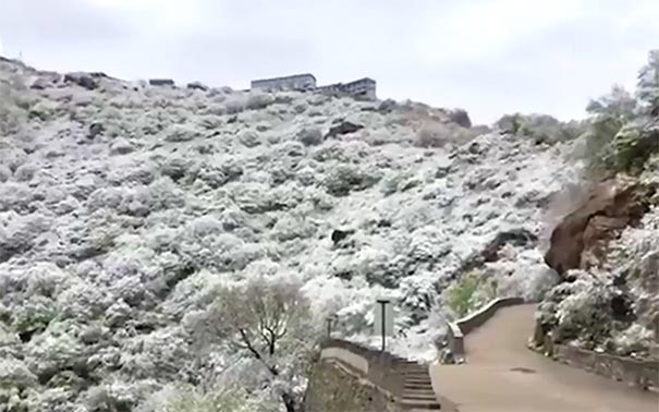 冬季北京旅游：灵山雪景