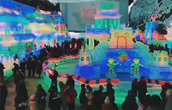 冬季北京旅游：延庆龙庆峡冰灯