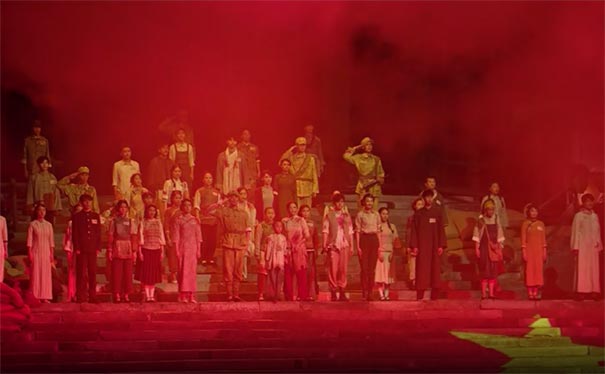 《重庆1949》红色大型立体旋转舞台剧剧情实拍