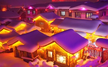 东北旅游：中国雪乡夜景