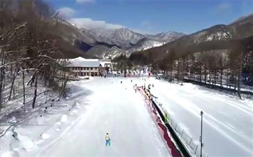 三峡旅游：神农架中和国际滑雪场