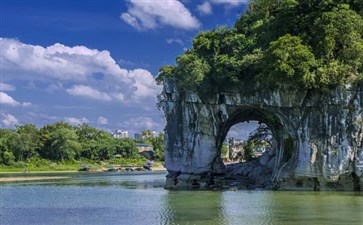 桂林旅游：訾洲象鼻山
