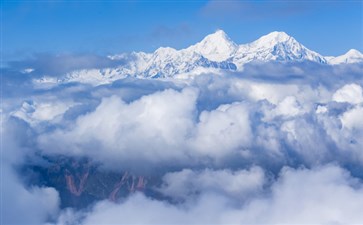 牛背山观贡嘎雪山