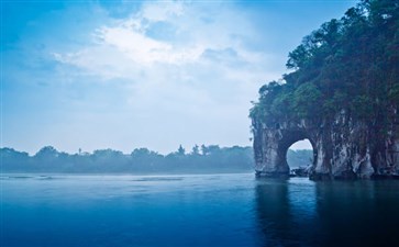 广西桂林旅游：桂林象鼻山