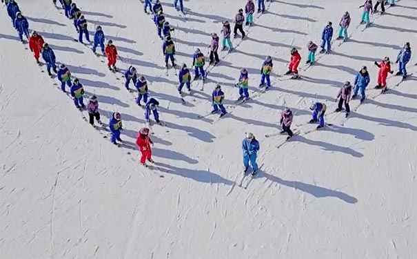 往年仙女山冰雪季启动仪式