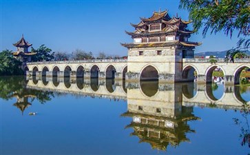 云南旅游：建水双龙桥
