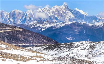 西藏旅游：色季拉山口观南迦巴瓦峰