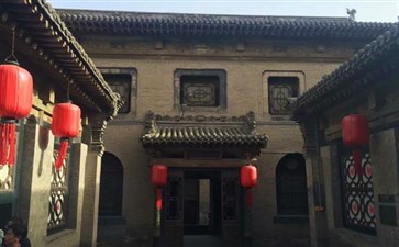 夕阳红旅游专列：山西乔家大院