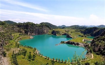 重庆赏花旅游：渝北铜锣山矿山公园