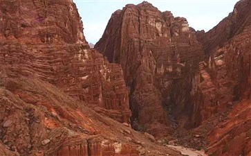 新疆夕阳红旅游专列：天山神秘大峡谷