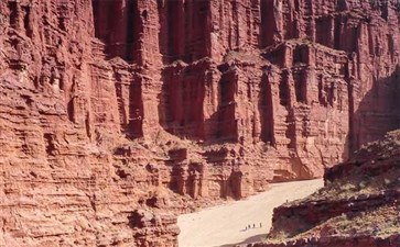 重庆夕阳游：新疆温宿大峡谷