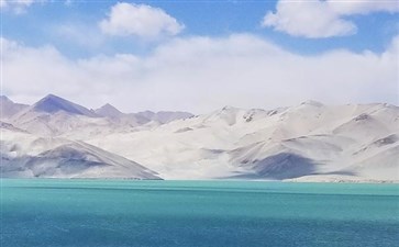 新疆旅游：帕米尔高原布伦口白沙湖与白沙山