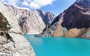 新疆旅游：帕米尔高原下坂地水库